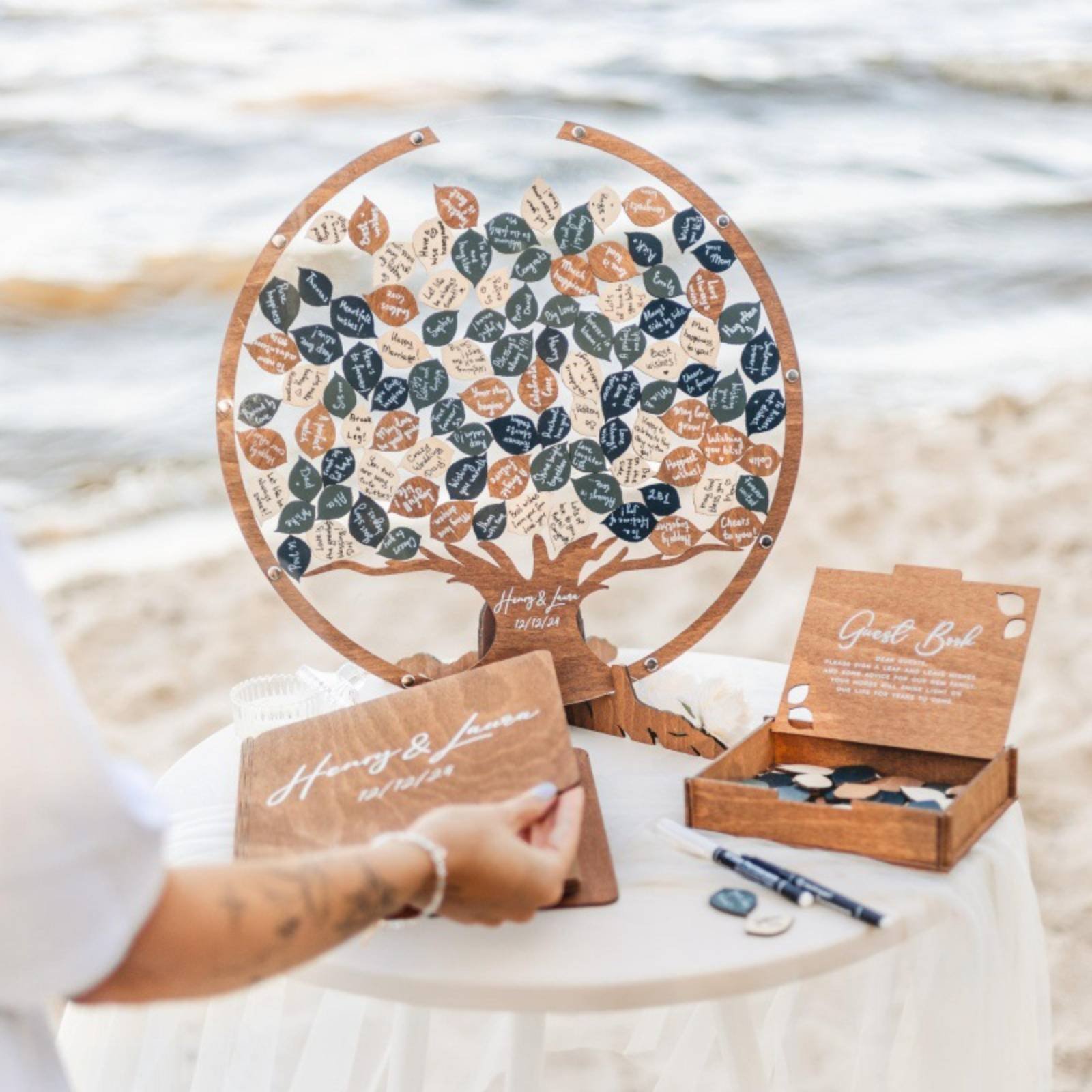 Wedding Guest Book Display Nat - Personalized Guest Book avis et prix